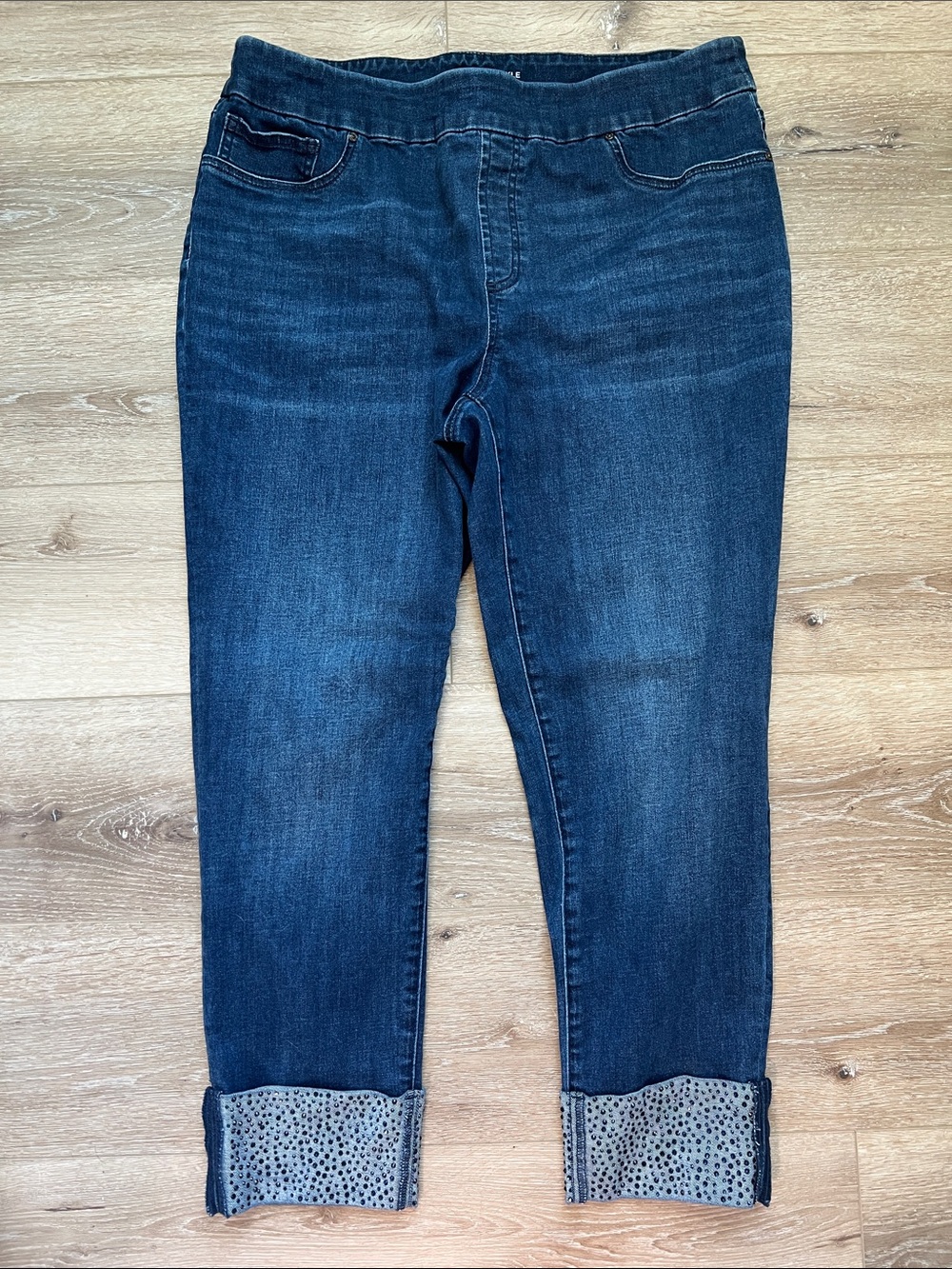 Chico's - Jegging Ankle Stretch Jeans w/ Cuffed Hem, Sparkle Detail, Size 3R/16R
